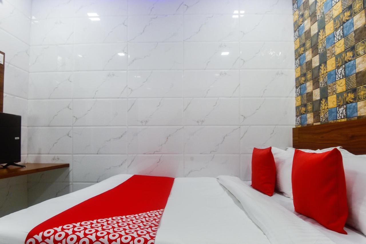 Hôtel Oyo 63295 T Junction Residency à Bombay Extérieur photo