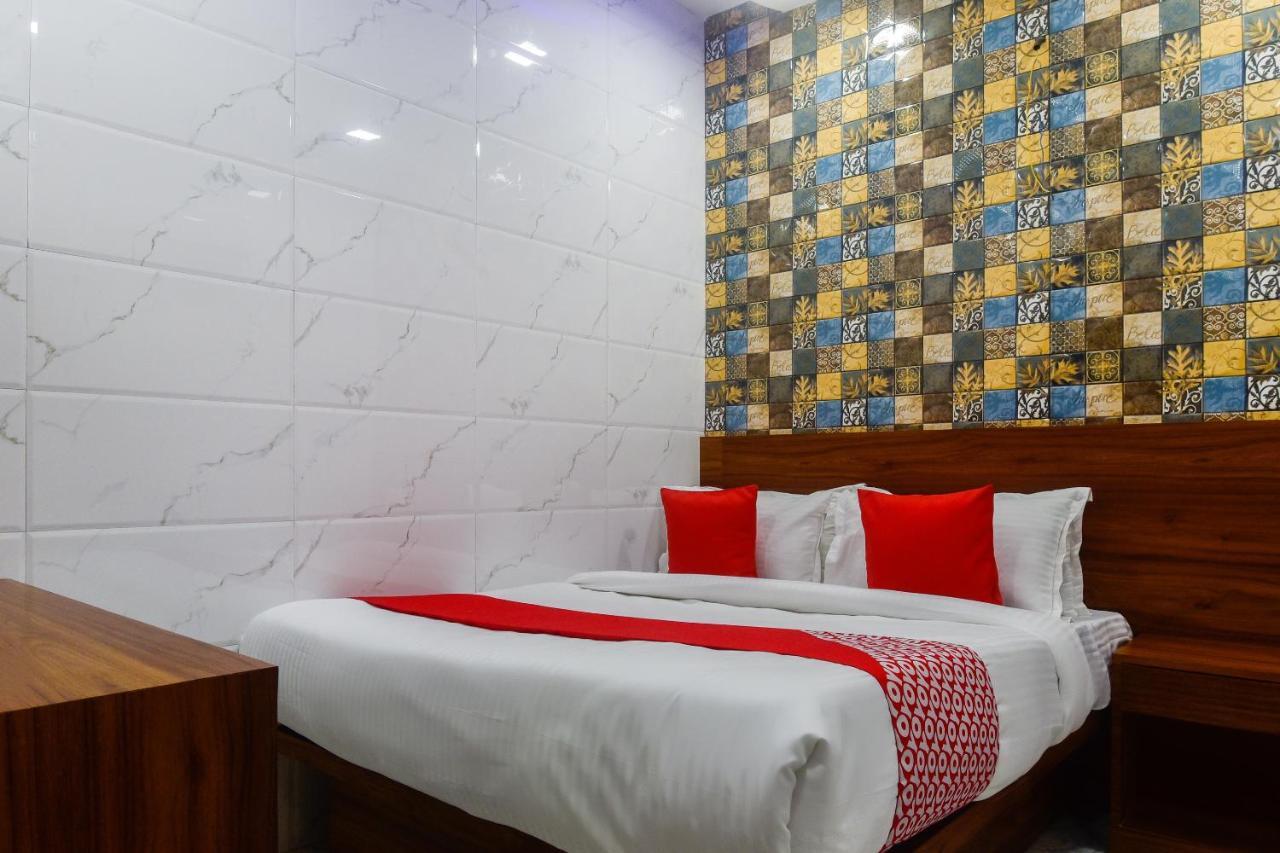 Hôtel Oyo 63295 T Junction Residency à Bombay Extérieur photo
