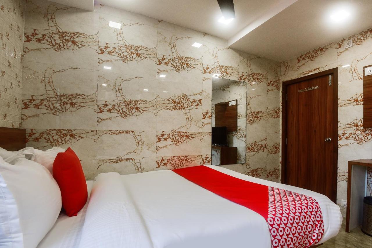Hôtel Oyo 63295 T Junction Residency à Bombay Extérieur photo