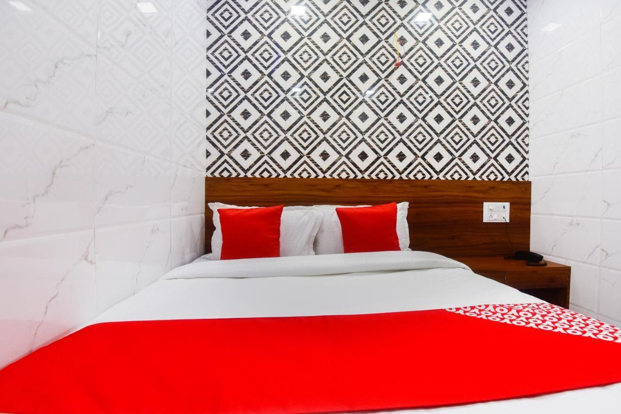 Hôtel Oyo 63295 T Junction Residency à Bombay Extérieur photo