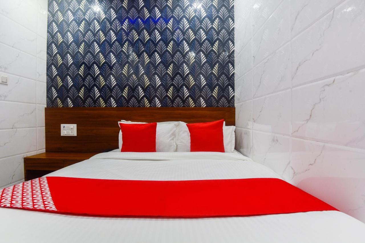 Hôtel Oyo 63295 T Junction Residency à Bombay Extérieur photo
